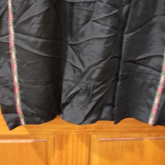 Pure DKNY Short Sleeve Colorful Embroidered Top Medium Rayon Chic Playful - Picture 9 of 15